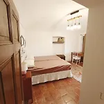 בית נופש Casa Luciana *